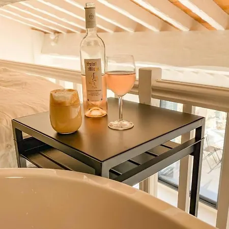 Apartment Luxe Penthouse Les Pieds Dans L'eau Saint-tropez 4 *